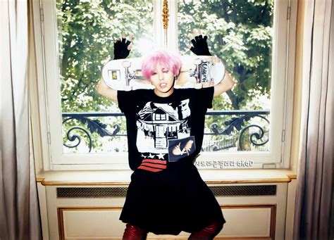 g dragon givenchy muse|G .